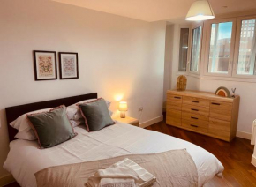 Home from home - Modern 1 Bedroom Apartment in Birmingham City Centre - Ideal for family, business and leisure stays